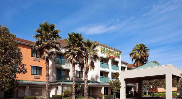 Courtyard Oakland Airport, Rezervați Hotel Oakland San Francisco Bay Area
