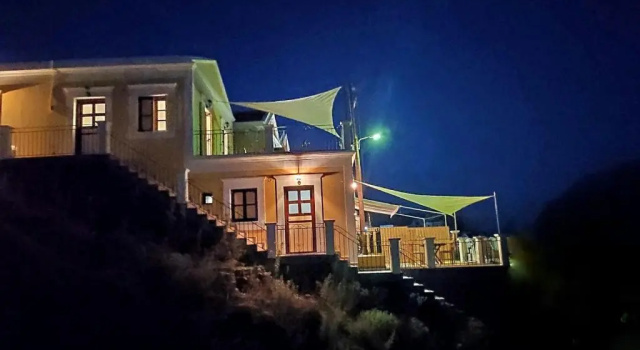 Коттедж с 2 комнатами Gompos Apartment - Cozy Apartment next to the sea - Amazing Sea View