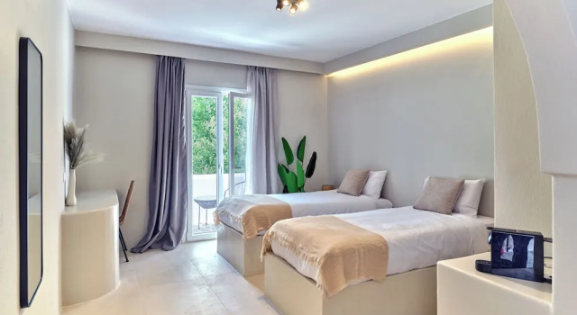 Paridian Elegant Living, Забронировать Отель Кампос Парос