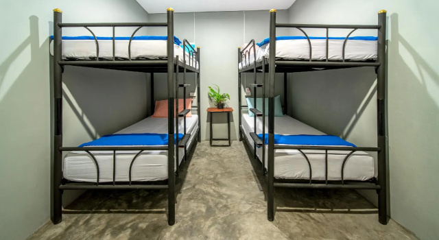Кровать в общем номере Eclipse Hostel and Bar