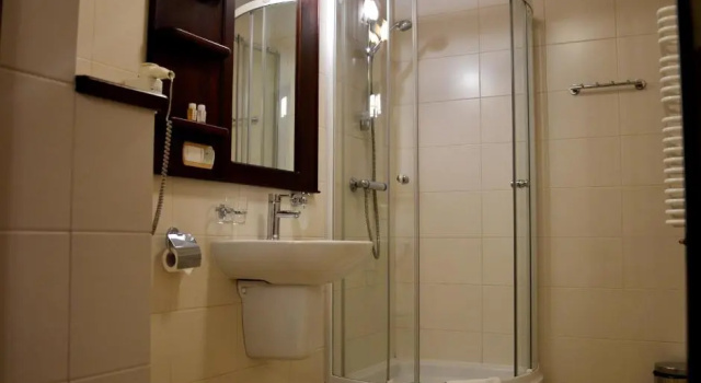 Трёхместный номер Standard Hotel Batory