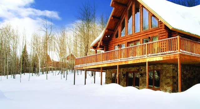 Blueberry Lake Resort, Забронировать Курортный отель Отели Le P'tit Train du Nord с парковкой, Парковка