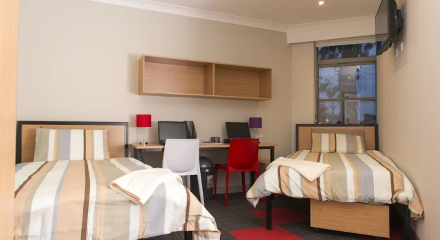 Кровать в общем номере (мужской номер) Sydney Student Living - Hostel
