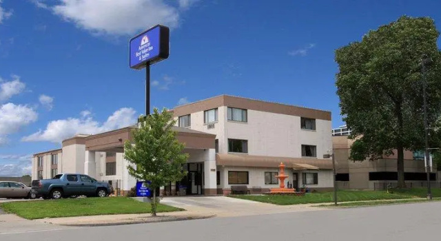 Кровать в общем номере Americas Best Value Inn & Suites - Kansas City/Downtown
