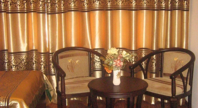 Kausar Hotel