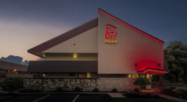 Red Roof Inn PLUS + Boston - Framingham, Забронировать Отель Фрамингем Массачусетс