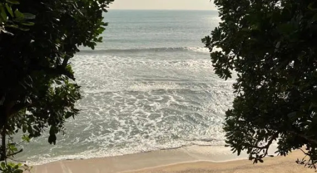 Lippo Carita Selatan, Брондау Қонақ үй Carita Banten