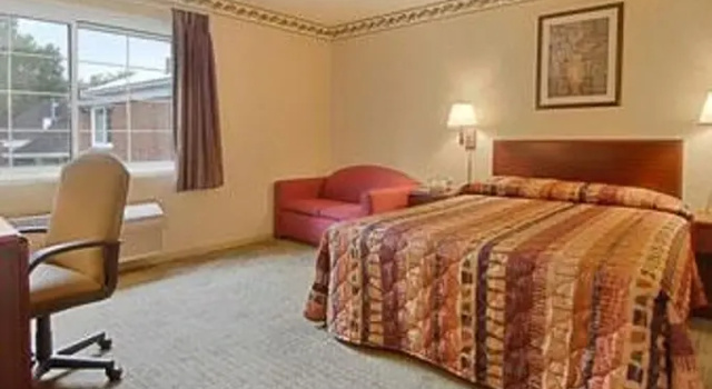 Days Inn Cleveland Lakewood, Забронировать Отель Лейквуд штат Огайо