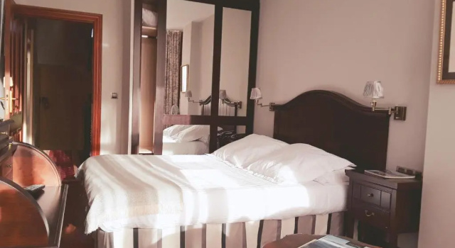 Номер Comfort Indiana Boutique Hotel