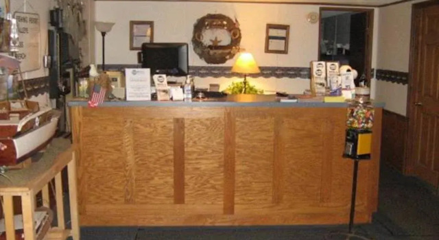 White Caps Motel and RV Park, Забронировать Мотель Порт-Клинтон штат Огайо