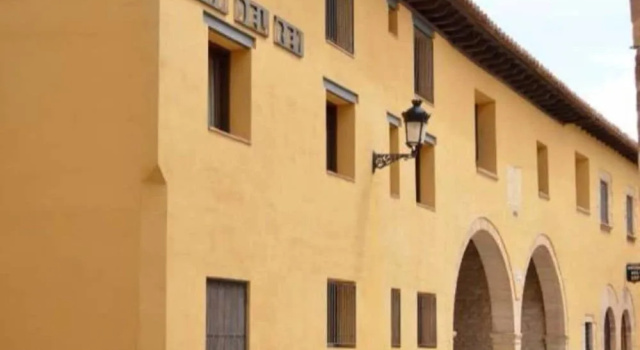 Hostal meson del rey, Забронировать Отель Отели Теруэль с бассейном, Бассейн