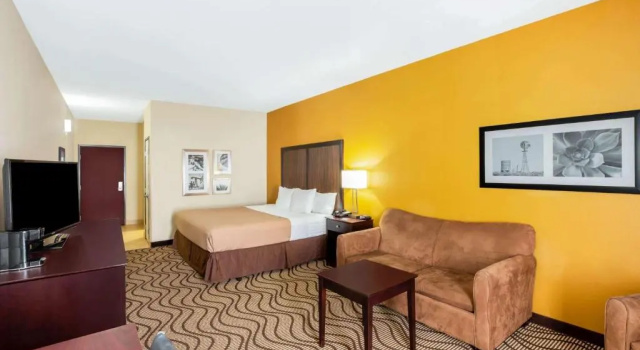 Двухместный номер Deluxe La Quinta Inn & Suites by Wyndham Floresville