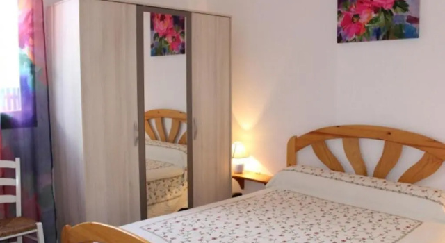 Appartement Gruissan, 2 pièces, 6 personnes - FR-1-229-777, Забронировать Апартаменты/квартира Отели Грюиссан с парковкой, Парковка