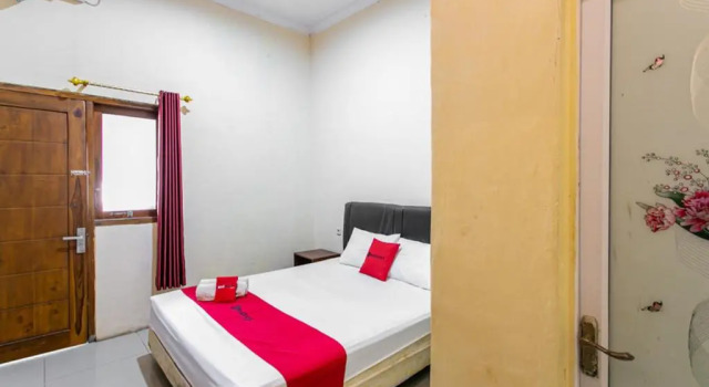 Двухместный номер Standard RedDoorz near Prambanan Temple