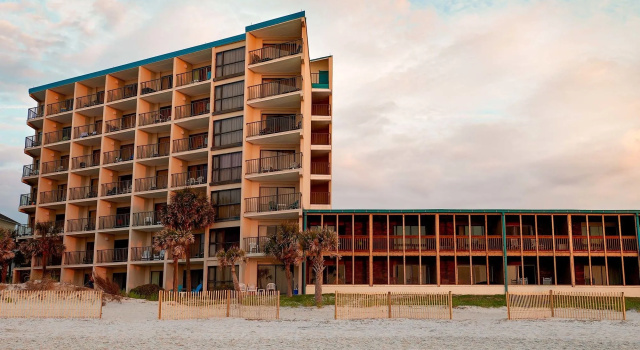 The Oceanfront Litchfield Inn 251, Забронировать Отель Отели Lowcountry 3 звезды, 3*