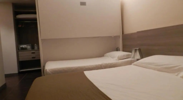 Четырёхместный номер Standard HLL Hotel Lungolago Lecco-Como Lake