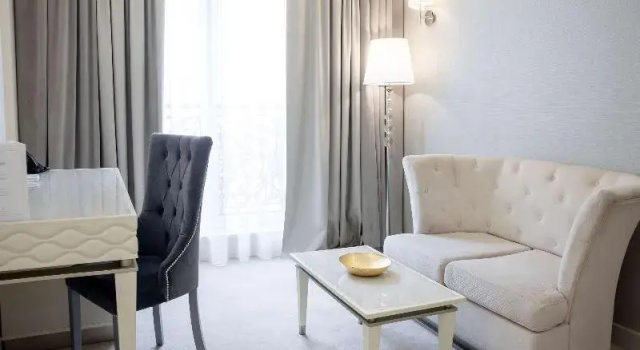 Двухместный полулюкс Tresor Le Palais Timisoara, Curio Collection by Hilton