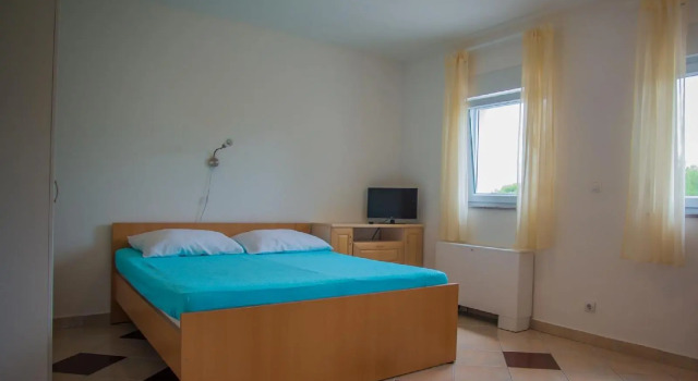 Nina - One Bedroom No.2, Брондау Қонақ үй Promajna Makarska Riviera