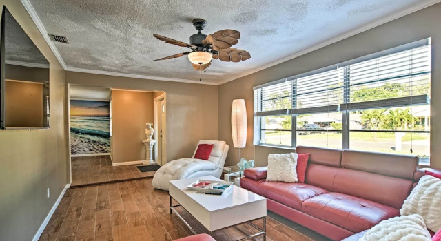 Idyllic Largo Escape w/ Private Pool & Lanai!