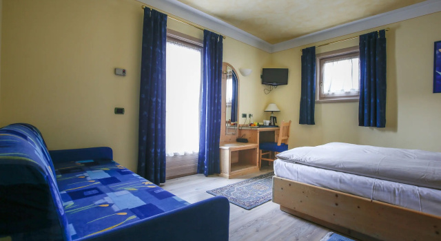 Hotel "La Suisse"