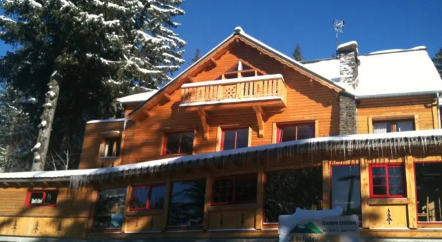 LE BUFADOU - Gîte Auberge -, Rezervați Hotel Laveissière Le Lioran, lângă Téléphérique du Plomb du Cantal