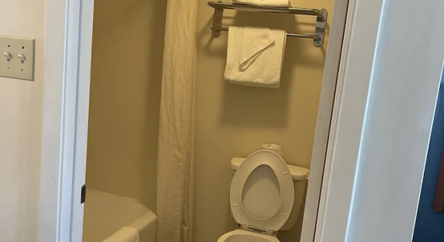 Четырёхместный номер Standard Horseshoe Curve Lodge