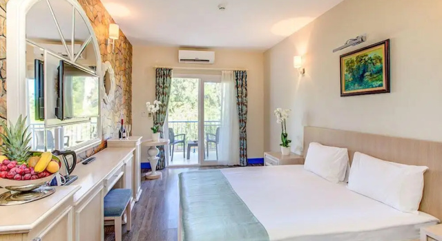 Queen Aphrodite Hotel, Забронировать Отель Кирения Северный Кипр