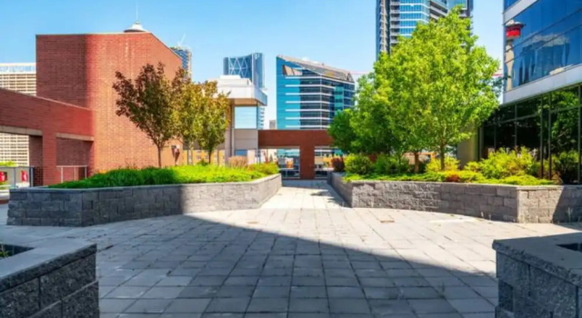 Modern DT Condo Balcony Parking Gym Hot Tub, Boek Appartement Beltline 
