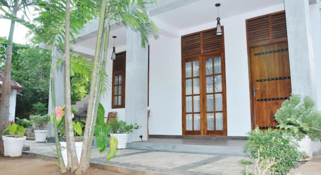 Summerland Residence, Rezervasyon Otel Angunakolapelessa 