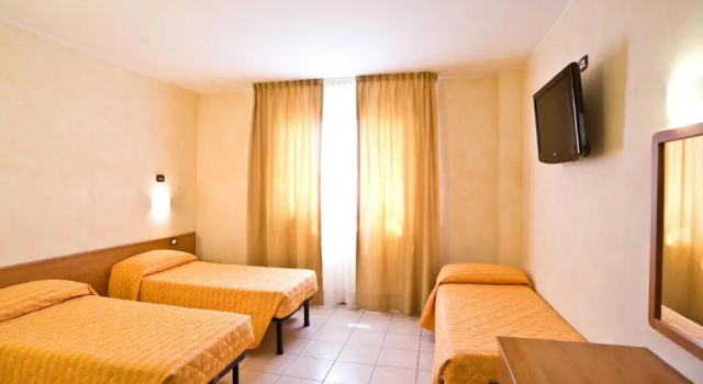 Трёхместный номер Standard Hotel Colombo