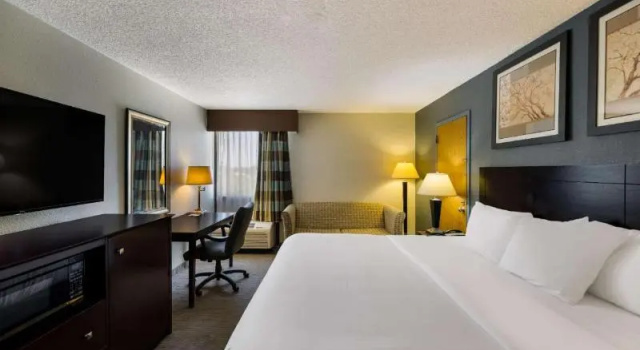 Люкс Suburban Studios San Angelo near Convention Center