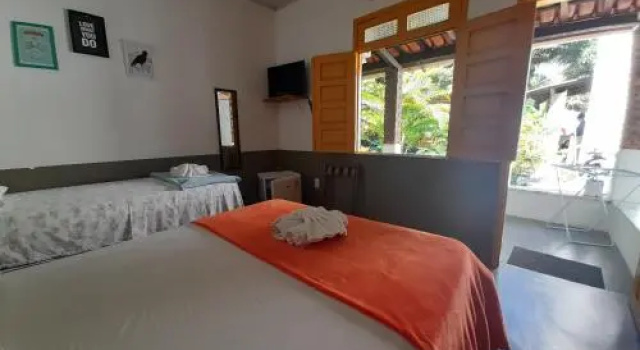 Coroaci Beach House, Забронировать Отель Марау 