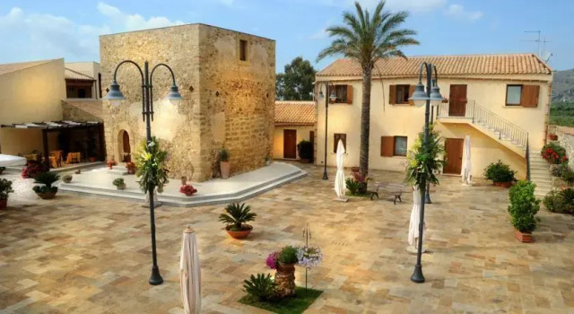 Baglio Rakali, Брондау Қонақ үй Partinico Sicily