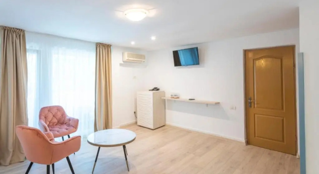 Полулюкс Hotel Dana Resort