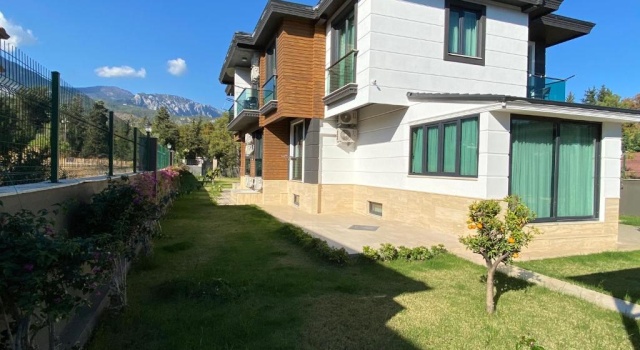 Семейный номер Standard с видом на горы premium park apart otel