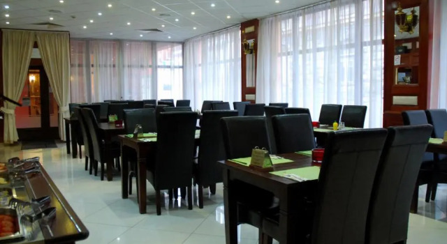 König Hotel, Забронировать Отель Печ Баранья, рядом с Pécs Cathedral