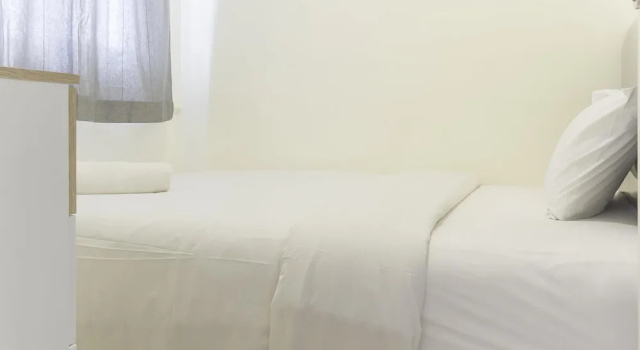 Homey and Cozy Stay 2BR at Meikarta Apartment, Rezervați Apartament Hoteluri în West Java cu parcare, Parcare