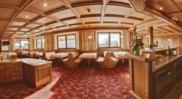 Pension Obertaberhof, Забронировать Отель Отели Merano and Sorroundings 3 звезды, 3*