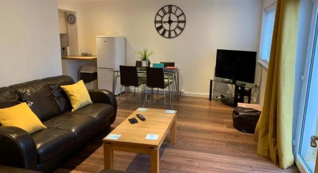 Bright House with Garden & Patio in Market Town, Book Hotel Grampian hoteller med parkering, Parkering