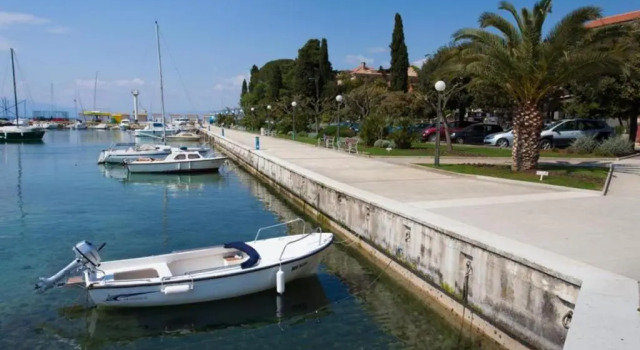 Apartmani Cvelic, Забронировать Отель Малинска остров Крк, рядом с Malin Beach