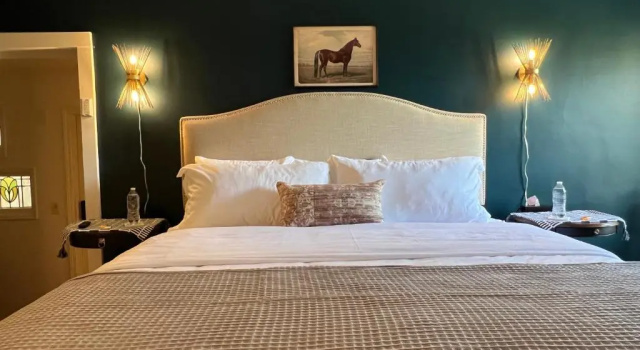 Люкс Deluxe Rose Hill Inn