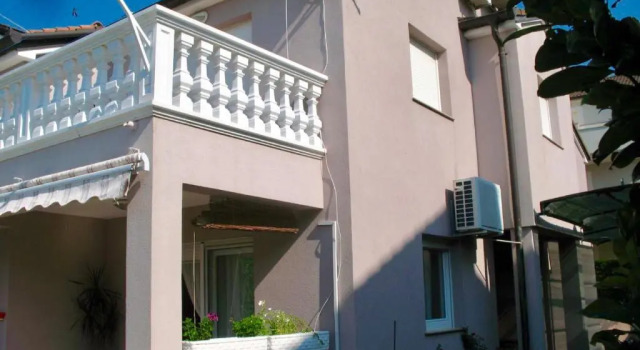 ZSA ZSA HOLIDAY HOME, 예약 아파트 Srima 시베니크