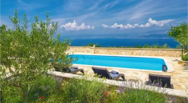 Five-Bedroom Holiday Home in Donji Humag