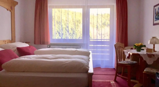 Номер Standard Pension Hildegund