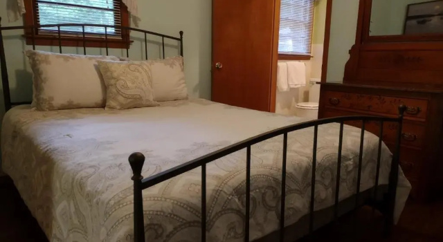 Двухместный люкс Cozy Creek Cottages