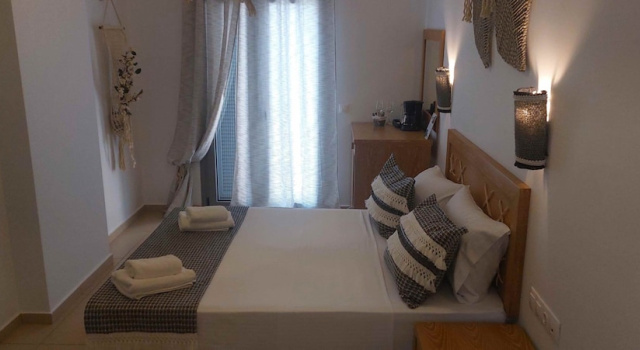 Двухместный номер Standard с балконом и с видом на город Selinopetra Rooms