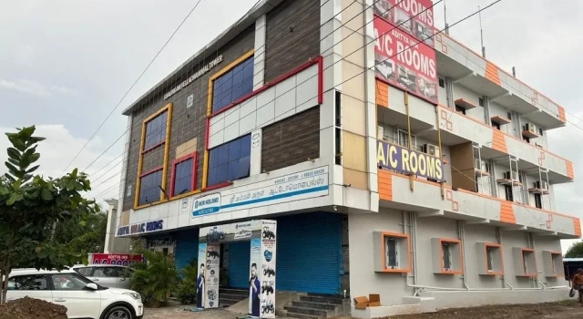 Aditya Inn, Забронировать Отель Отели штата Тамилнада с парковкой, Парковка