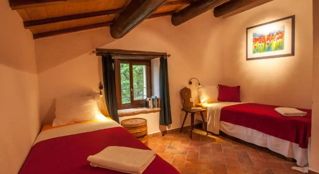 Case Leonori, Rezervați Hotel Treia Marche