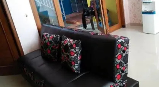 Rumah Mba Ayu 2, complete amenities and karaoke, Book Hotel Mergangsan Yogyakarta