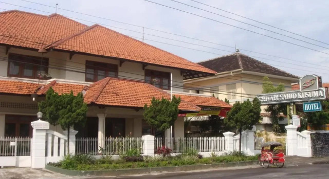 Hotel Griyadi Kusuma Sahid, Boek Hotel Solo Central Java, in de buurt van Vastenburg Fort